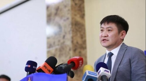 Д.Баярболд: Электрон тамхийг олон нийтийн газар татуулахгүй